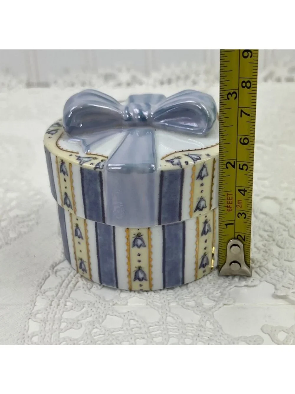 Dearest Daughter Ardleigh Elliott Heirloom Porcelain Music Box Mothers Day.